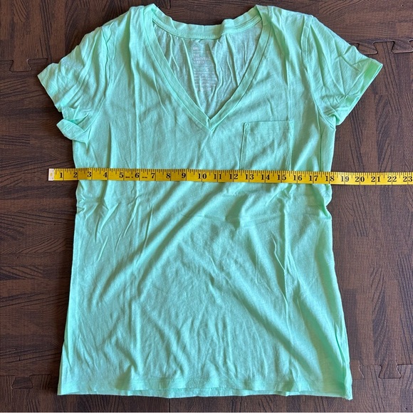Like New! | GAP | Mint Green V-Neck | Size S - Picture 9 of 9